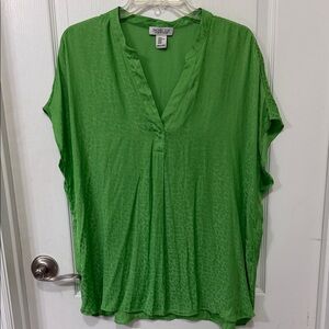 Rachel Zoe Bright Green V-Neck Silky Blouse Size XL